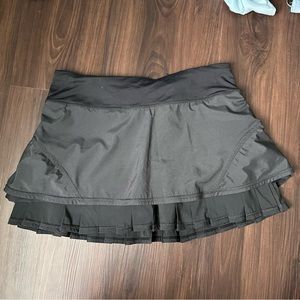 Lululemon black tennis skirt. Size 6